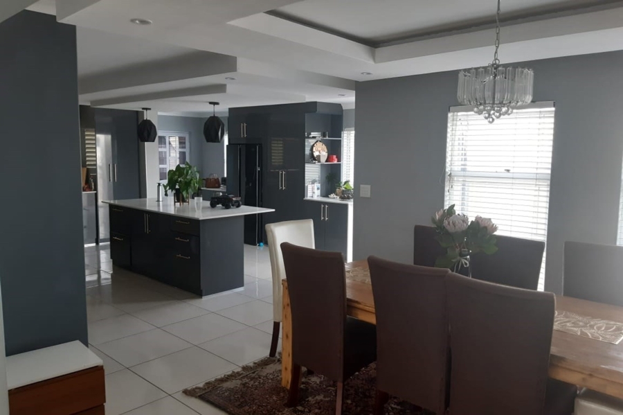 To Let 3 Bedroom Property for Rent in Parklands Western Cape